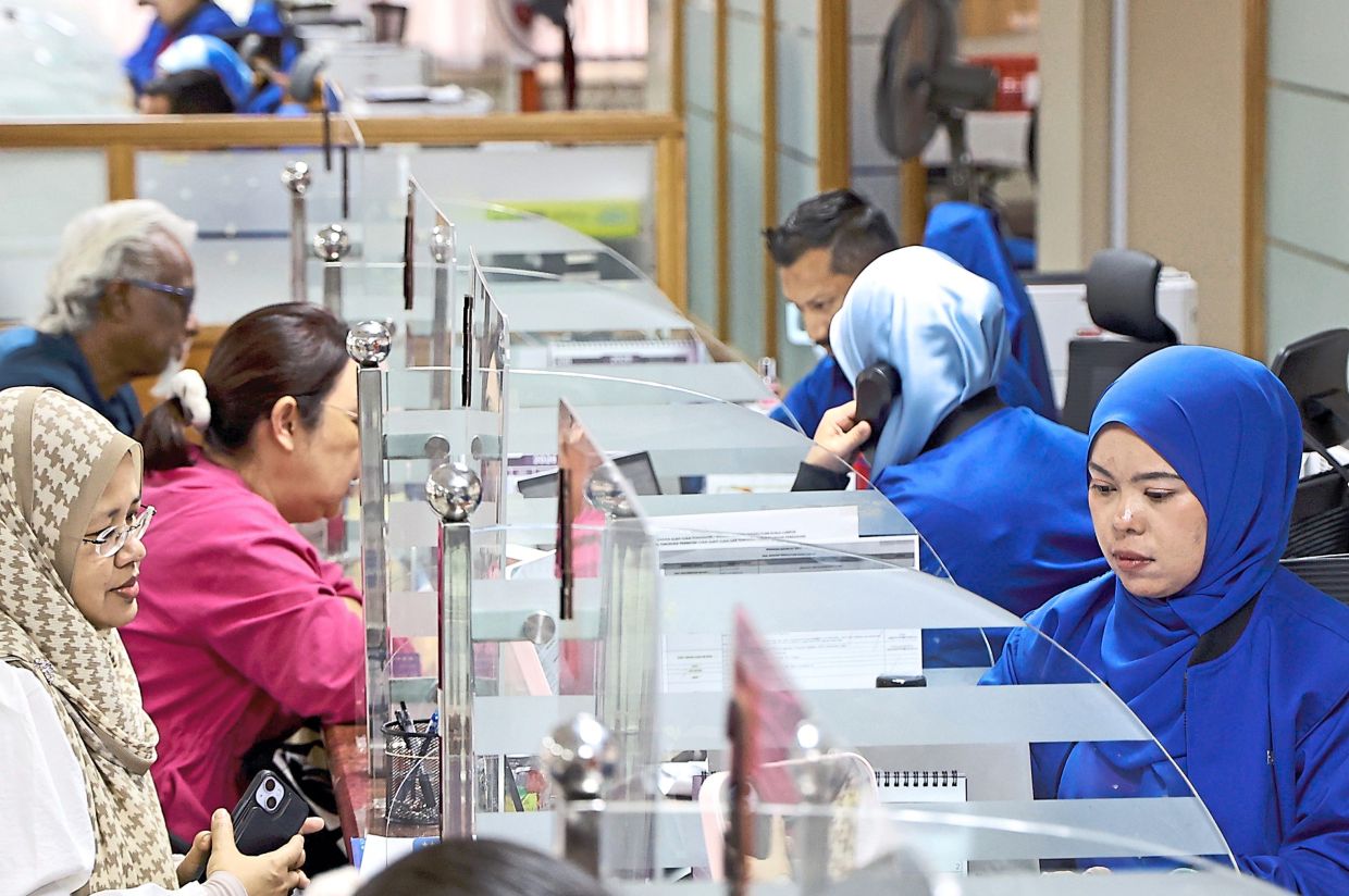 HR Ministry to explain RM2,500 minimum wage implementation for grads ...