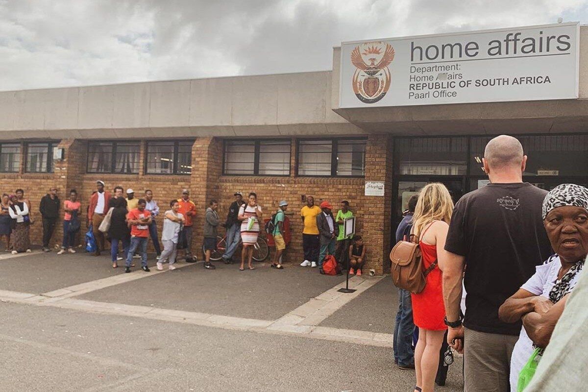 Home Affairs withdraws asylum directive after violent protests