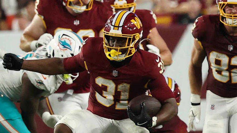 Everything Dolphins fans need to know about new running back Kaytron Allen