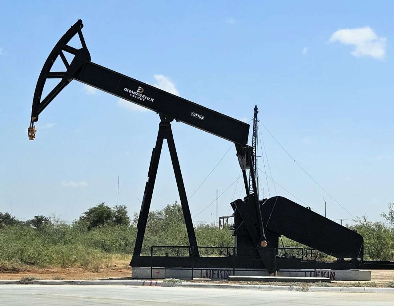 Diamondback donates rare pumping unit to Petroleum Museum