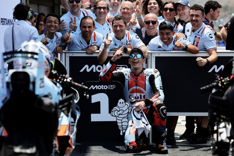 Motorcycling-Trackhouse's Fernandez takes first pole at Indonesian GP