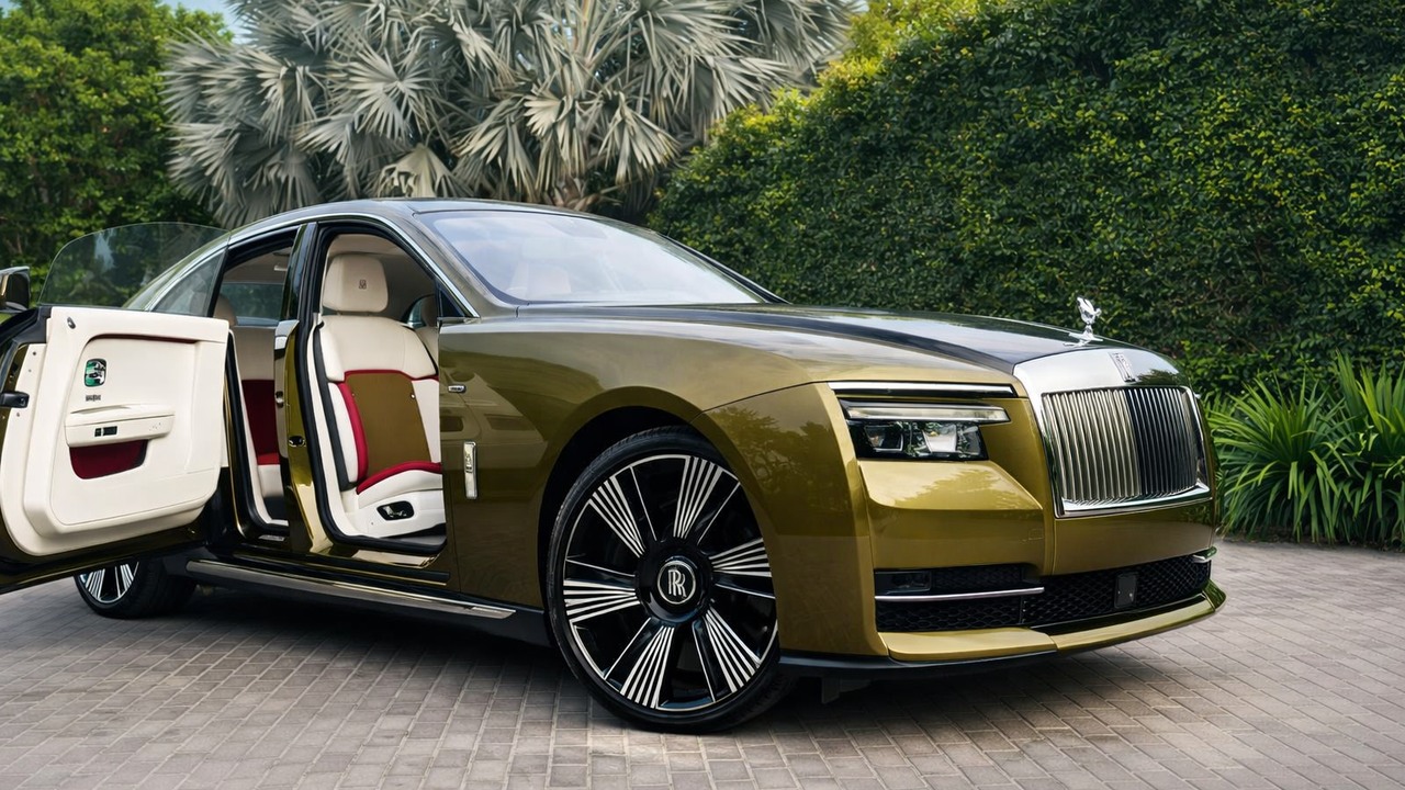 The Rolls-Royce Spectre looks like old money discovered electricity