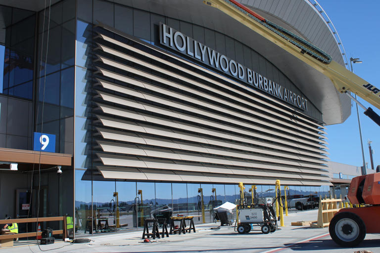 Inside Burbank Airport's new terminal: Here's what you'll notice