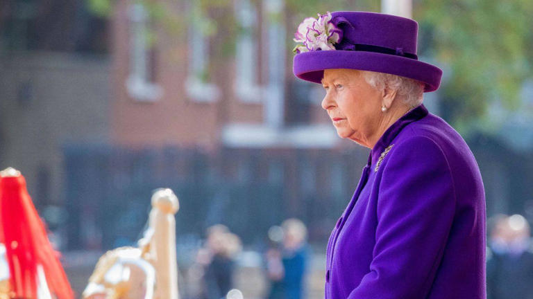 Queen Elizabeth II's hairstylist says 'she put a huge amount of trust ...