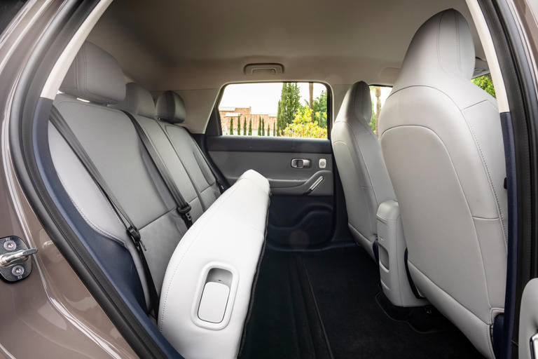 2027 Leapmotor B03X price and specs