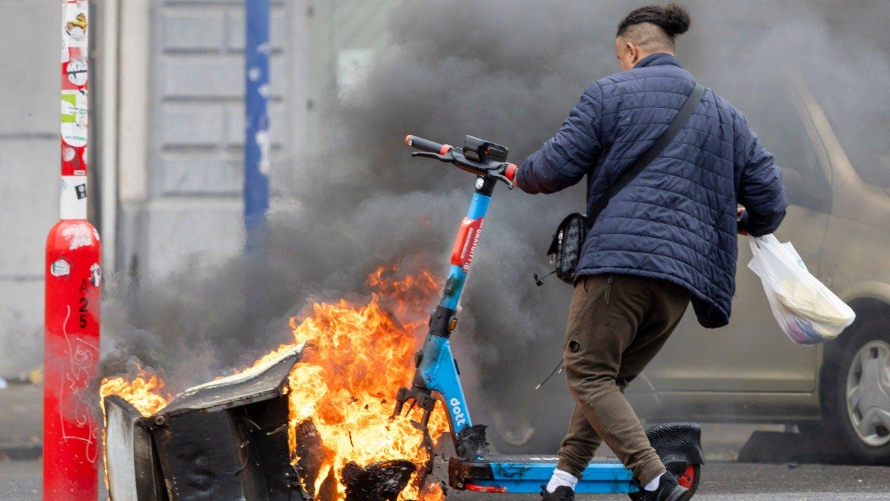 Thousands flood Brussels streets as anti-austerity protests erupt into ...