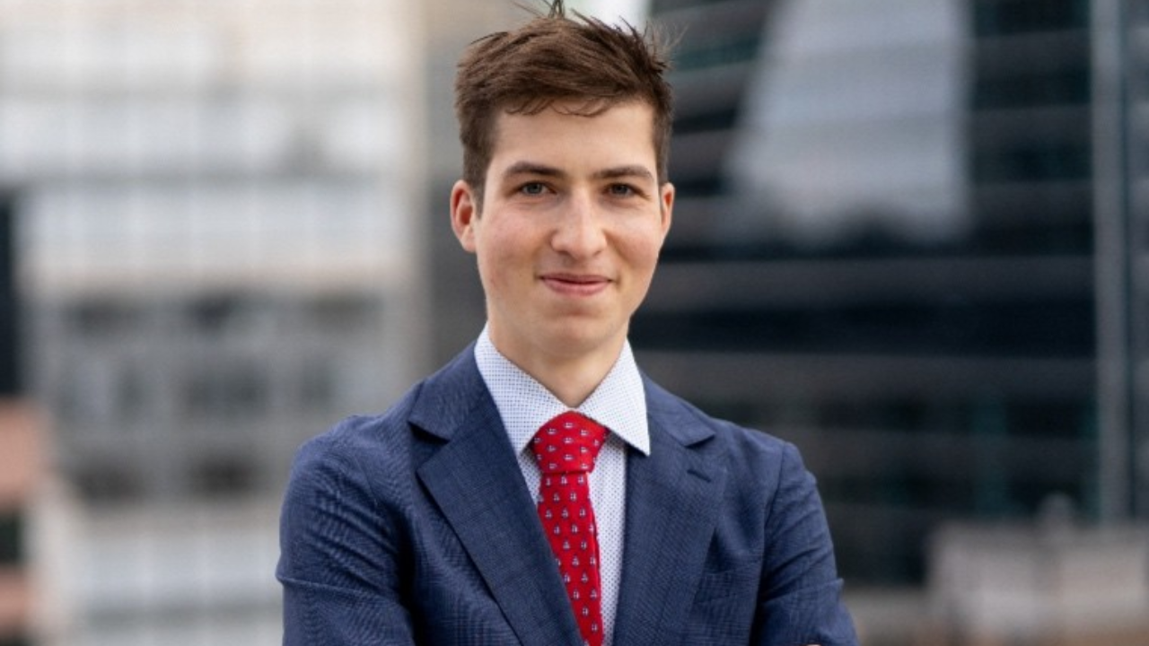 Trainee solicitor Archie Hunt broke Dracula's 14-year marathon record ...
