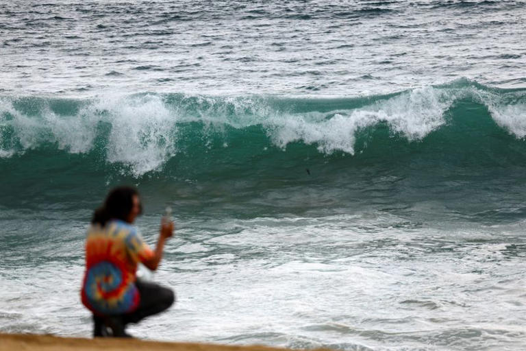 Hurricane Simon rapidly strengths off Mexico's Pacific coast, threatens ...