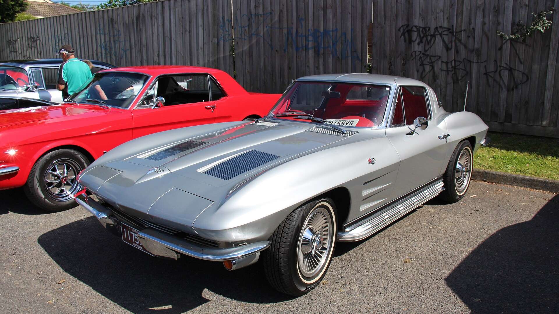 On a 1963 Corvette split-window, the engine pad does the talking. Here ...