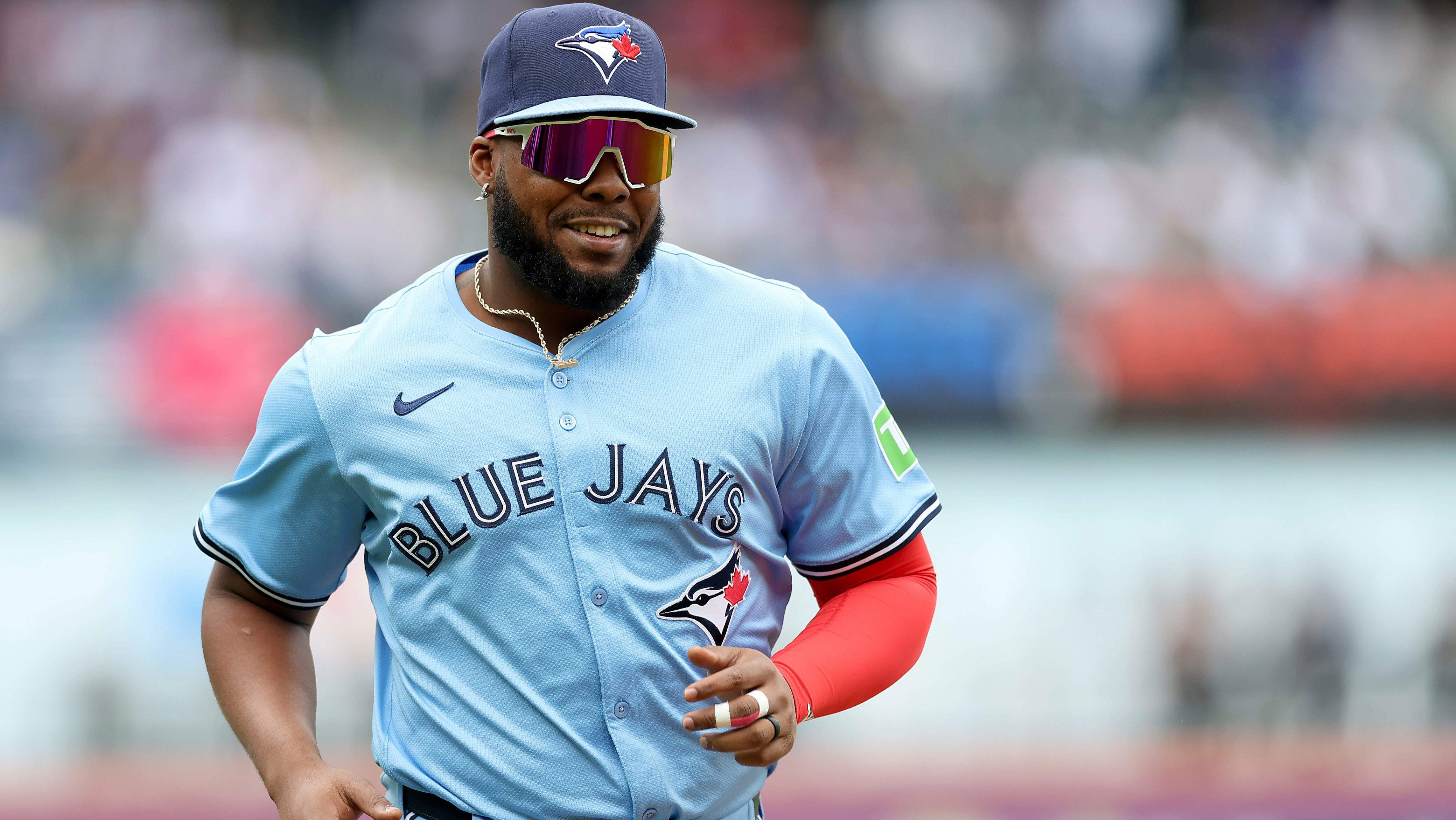Blue Jays star Vladimir Guerrero Jr. has laser eye surgery