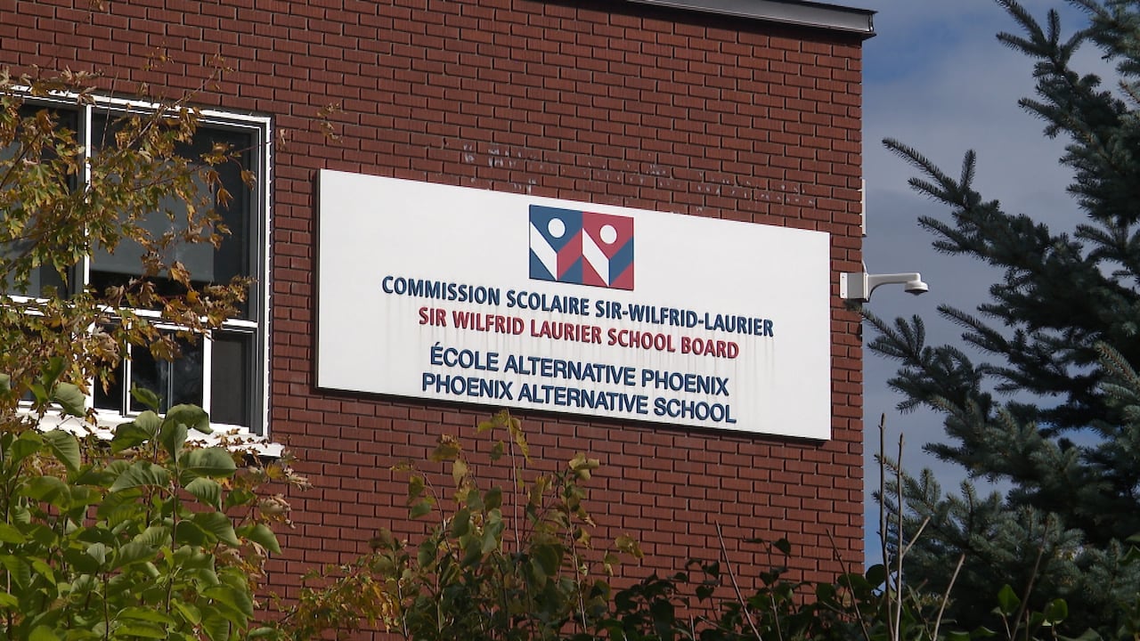 Parents, staff concerned over potential closure of 2 Laval, Que., schools