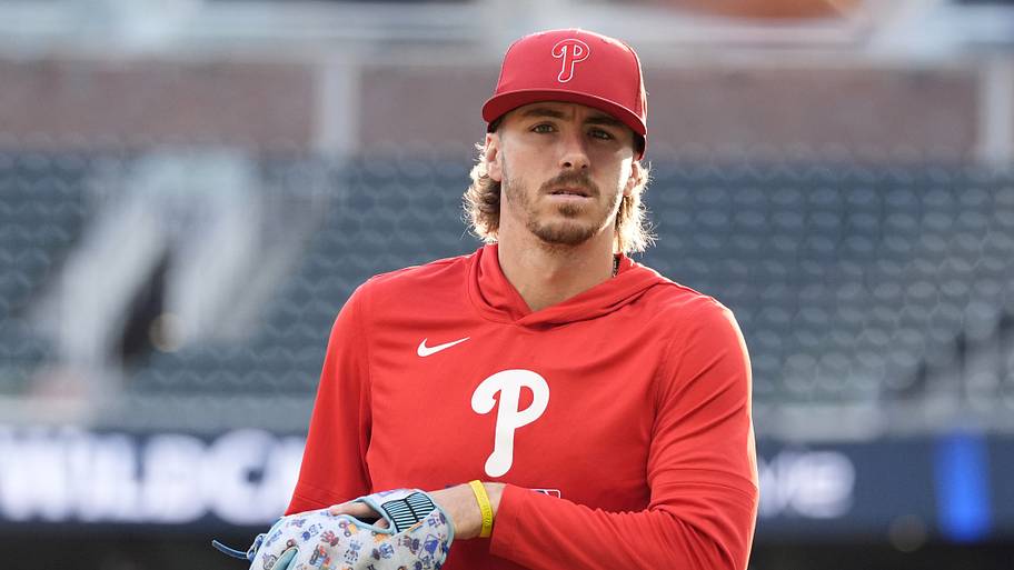 Rangers should consider nabbing this versatile Phillies infielder who ...