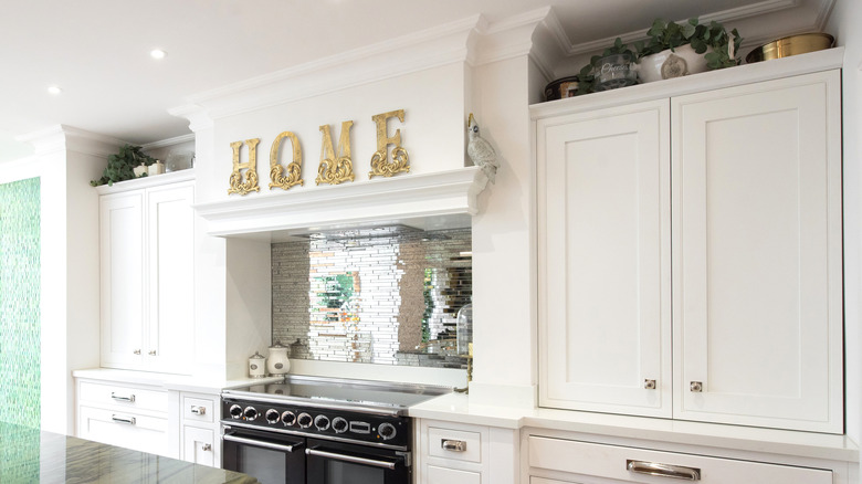 10 outdated decor items that don't belong in your kitchen