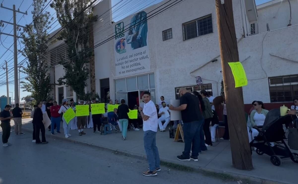 Continúan las manifestaciones de trabajadores del IMSS en Ciudad Juárez y Chihuahua. 09/10/2026. | Foto: Paola Gamboa.