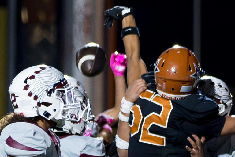 QB Carlos Rojas III powers unstoppable Riverside offense against Ysleta