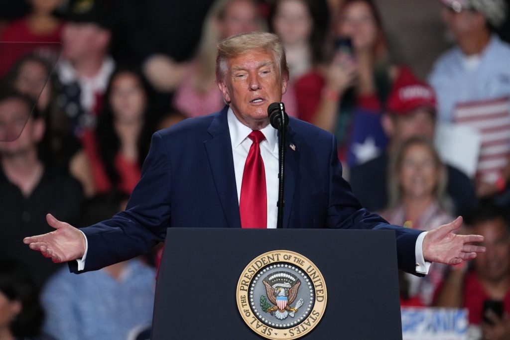 Trump, often off script, keeps on mentioning San Diego and Los Angeles ...