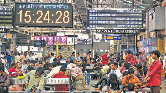 ‘We came all the way from Palghar’: Passengers stranded at Mumbai ...