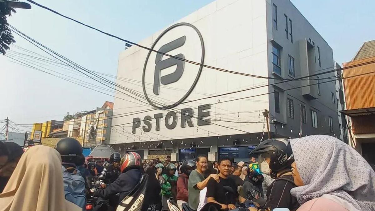 Jumat berkah PS Store di Condet picu kemacetan, warga keluhkan anak ...
