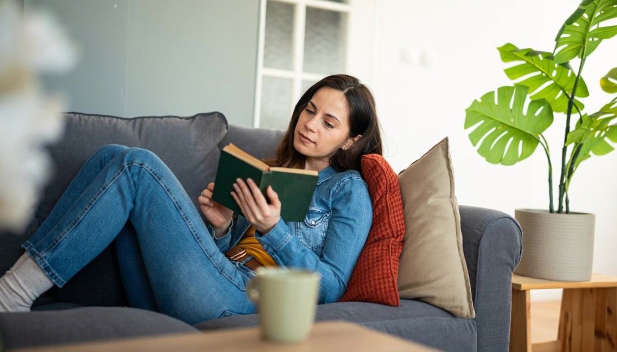 6 best romance books to devour this weekend—how to make reading happen