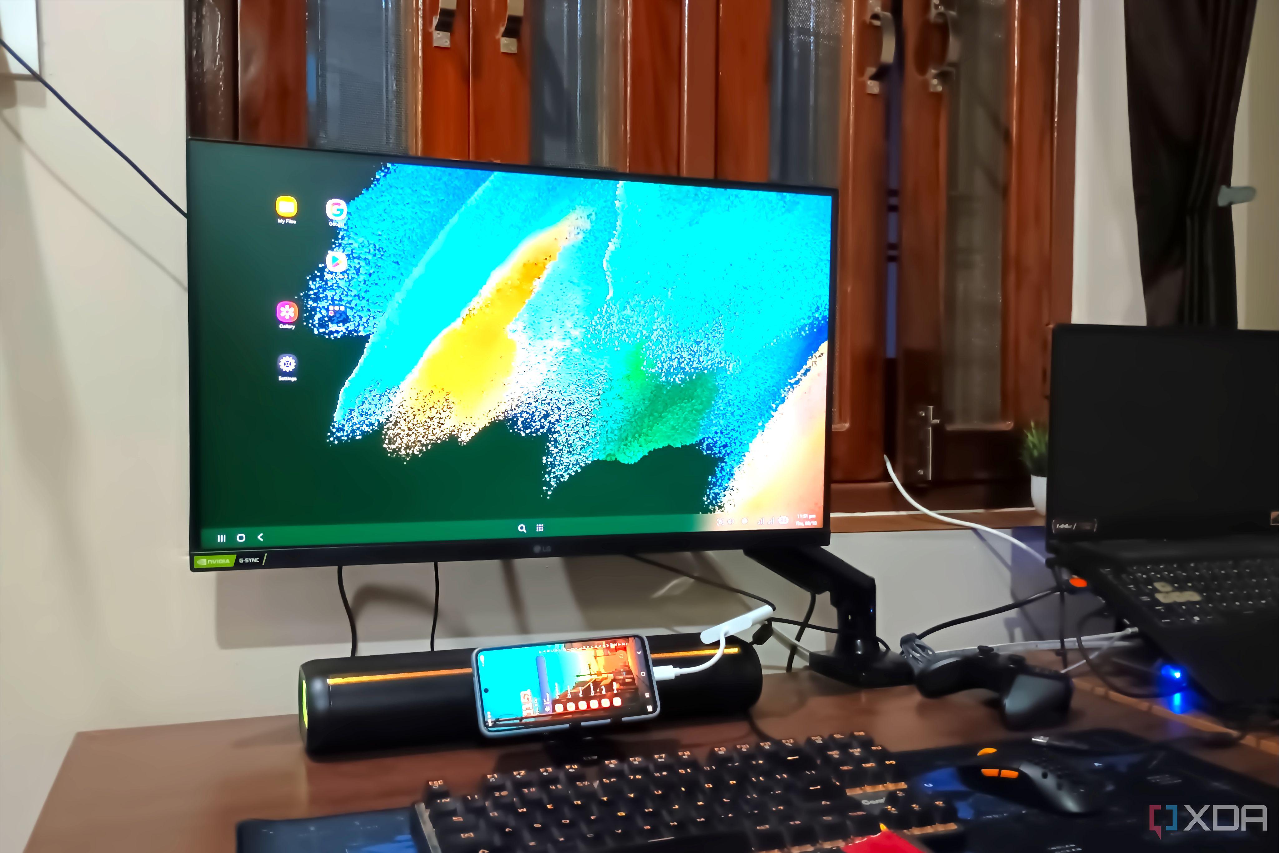 My old Samsung Galaxy phone is now a desktop PC thanks to DeX, and I ...