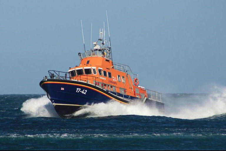 She would have loved it RNLI crew forced to leave colleague's funeral ...