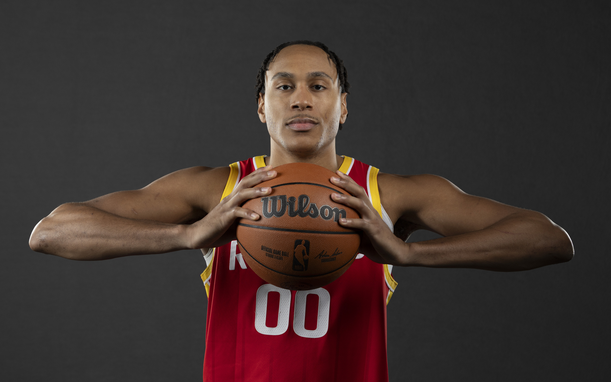 Lakers sign Rafael Castro, waive William Kyle III