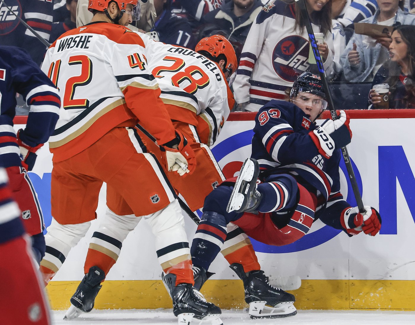Caulfield helps Ducks ground the Jets 5-1