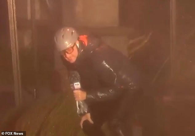 Weatherman panned for 'dramatically bracing' in Hurricane Isaias as ...