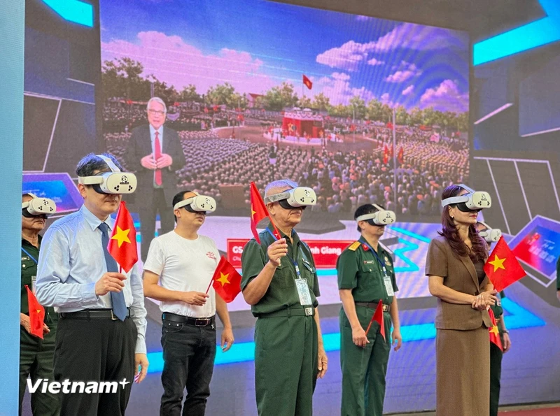 Trở về thời khắc thiêng liêng - Công nghệ VR đưa lịch sử đến gần giới trẻ