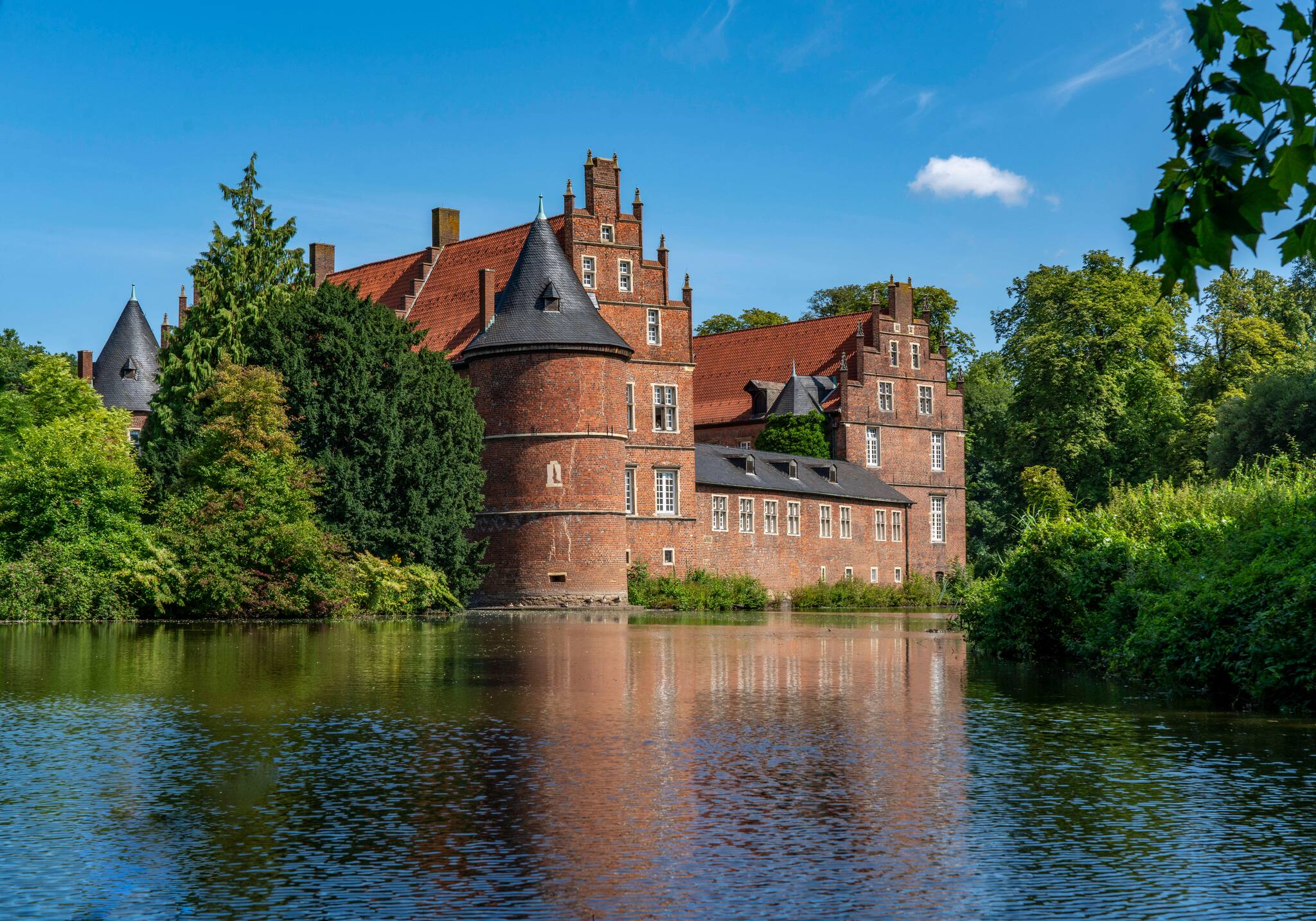 Dieses Wasserschloss im Ruhrgebiet ist ein echter Geheimtipp