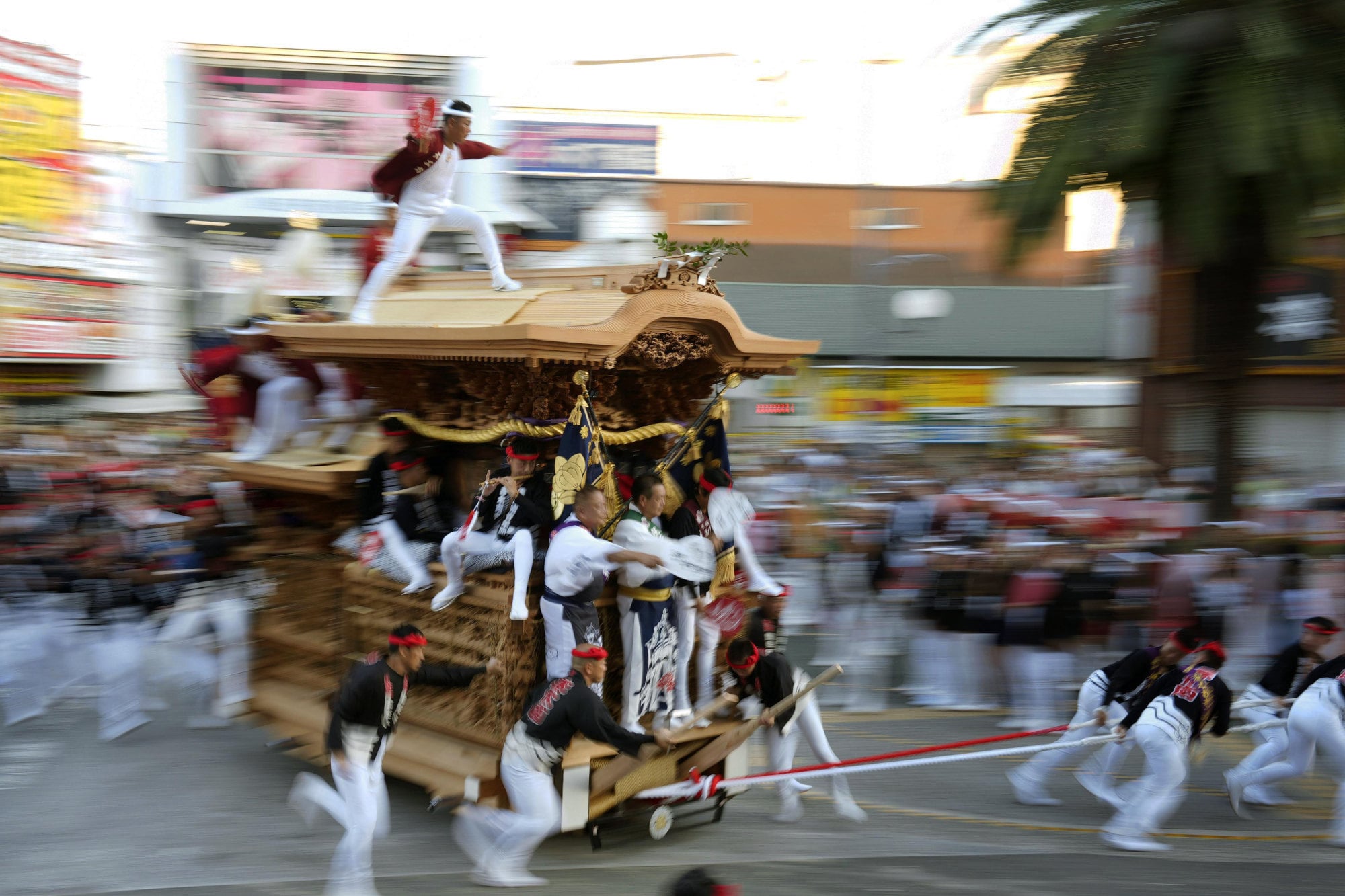 2 men die in float festival accidents in Japan