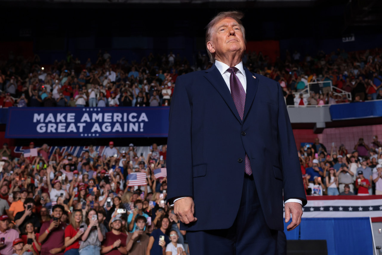 Trump’s hit-the-road strategy aims to stave off Republican midterm losses