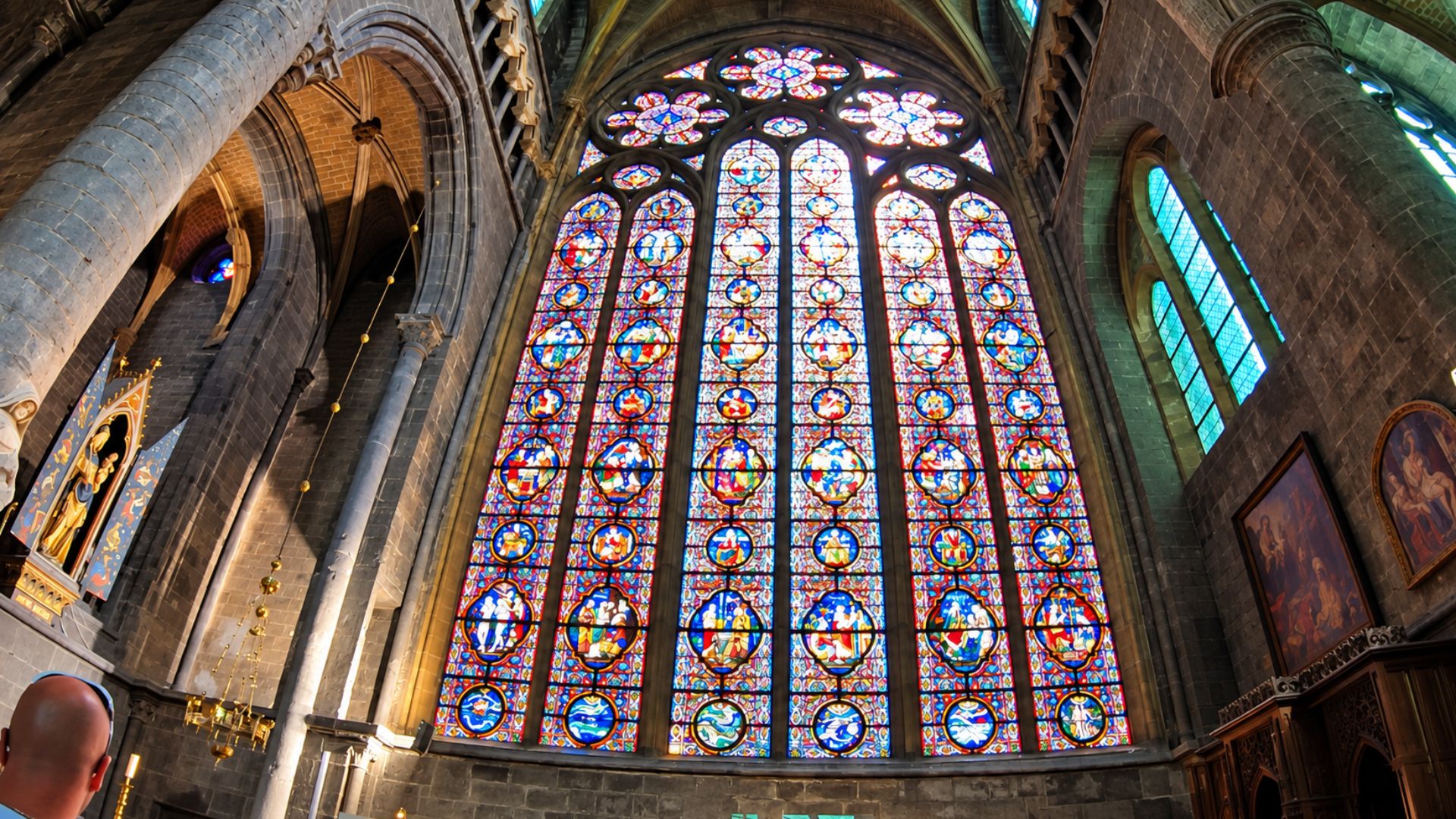 Inside Dinant’s historic church and its colorful stained glass (4K)