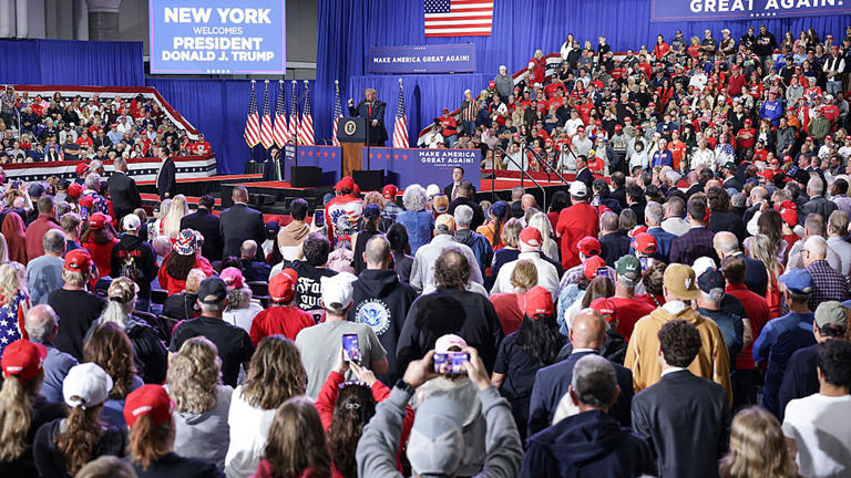 Trump rallies New York crowd for Republican Bruce Blakeman's bid to ...