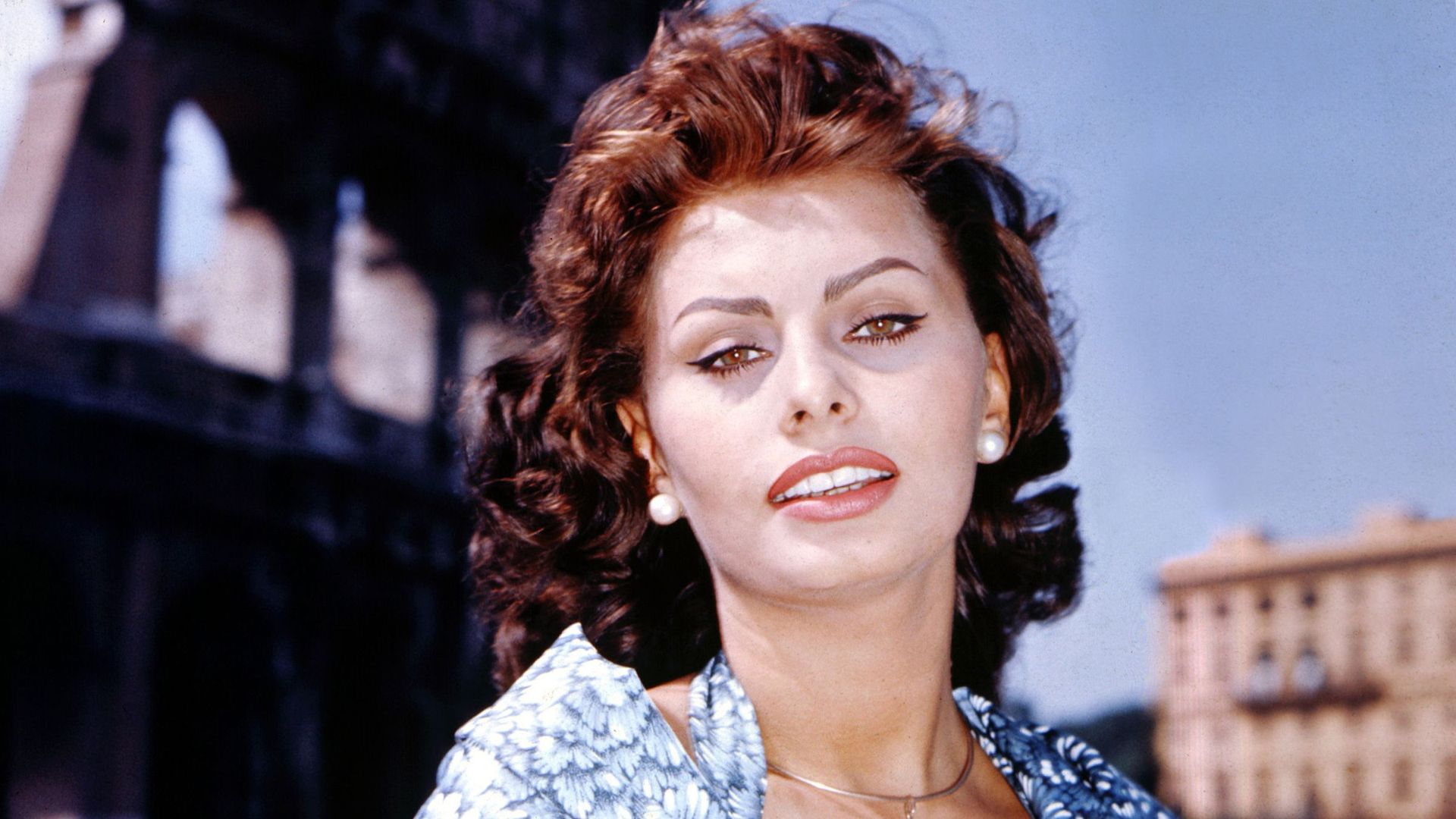 Sophia Loren’s 1965 powder-blue kitchen is a vintage masterclass ...