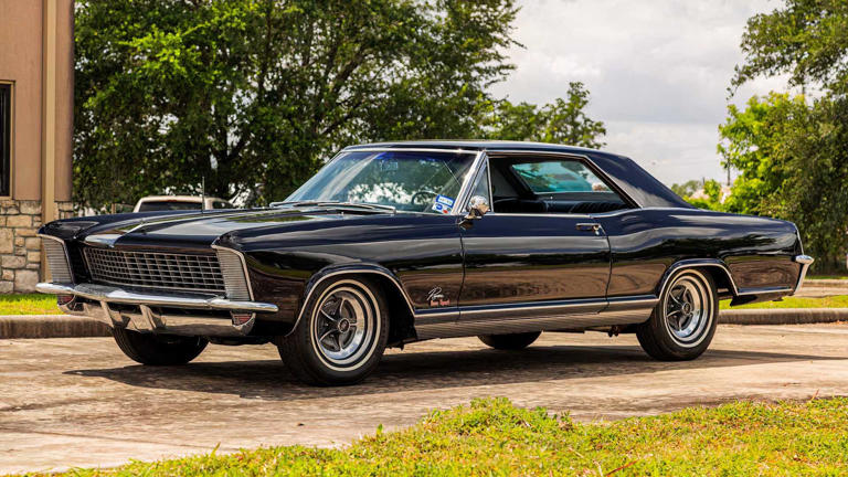 Forget the Chevelle, this 2028 Buick Riviera restomod looks absolutely ...