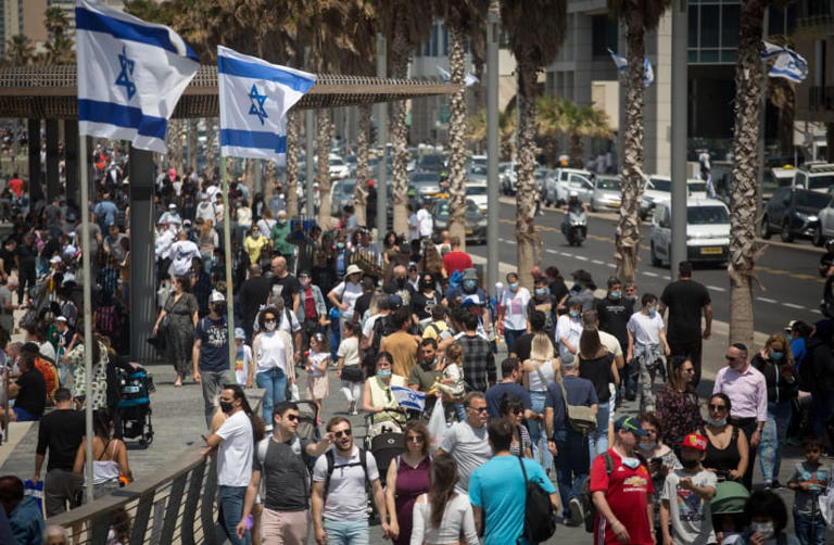 Israelis feel more Middle Eastern as views of Europe sour, study finds