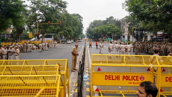 Stuck in Delhi NCR today? Route-by-route guide to open metro lines ...