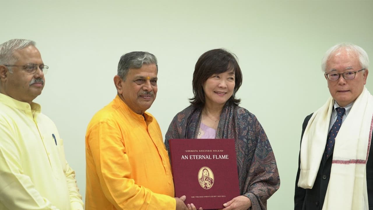 Akie Abe meets RSS general secretary, discusses India-Japan cultural ties