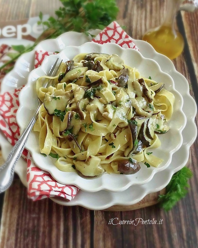 Tagliatelle ai funghi porcini