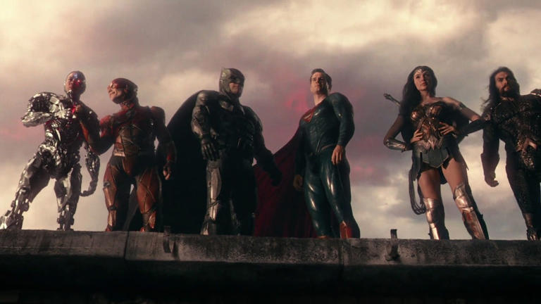 DC officially unveils a new Justice League