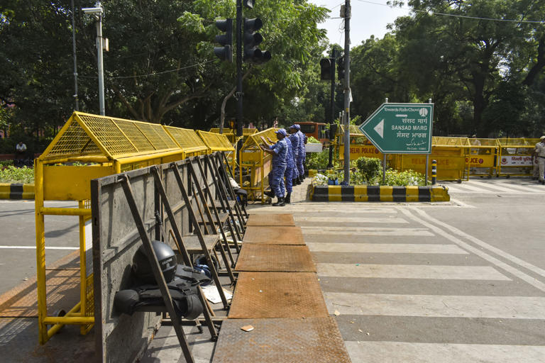 With Jantar Mantar out of reach, Delhi streets become scattered stages ...
