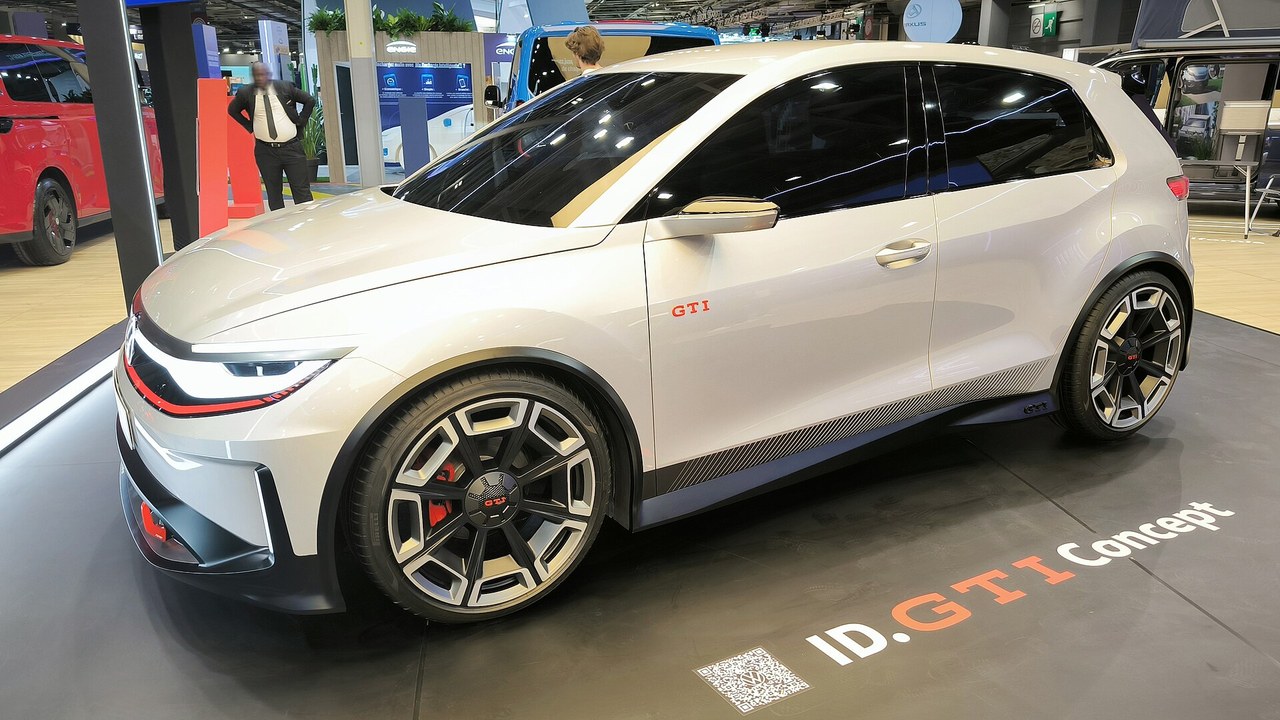 VW’s first electric GTI hot hatch takes pre-orders from 39,995 euros ...