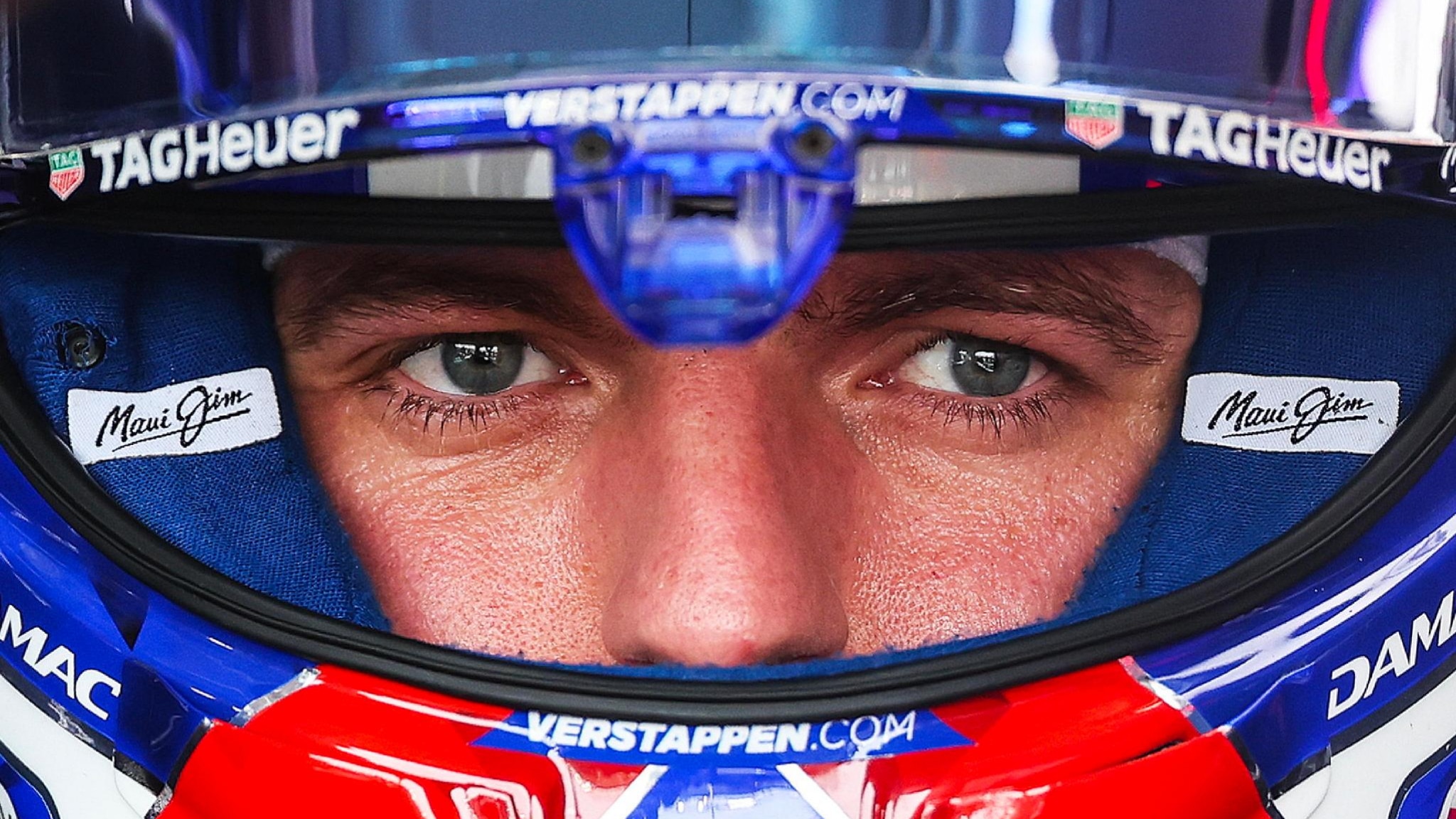 F1, GP Singapore: Verstappen in pole nella sprint race. Russell a muro