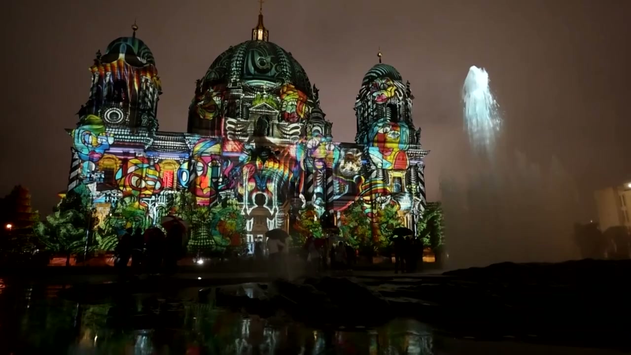 Colors of love illuminate Berlin in festival of lights