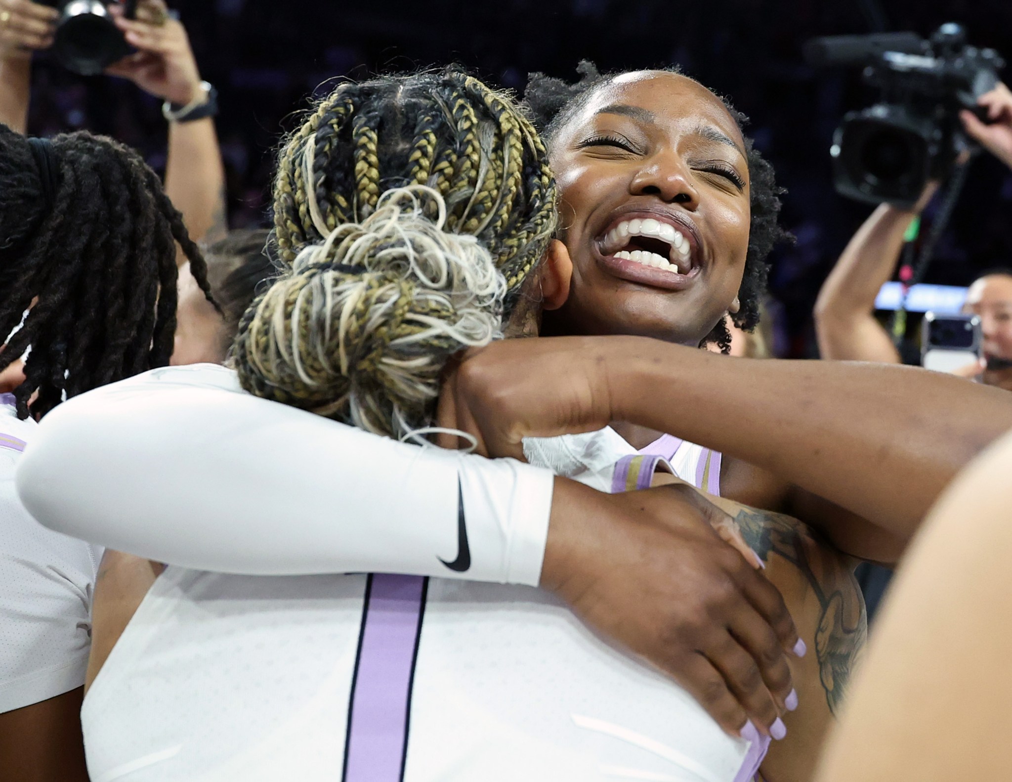 Valkyries make history, sweep Aces to reach first WNBA Finals