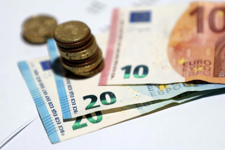 Full list of social welfare changes in Budget 2027 - and when they come ...