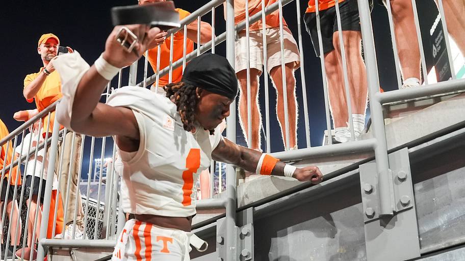 Game day predictions: Tennessee vs. Arkansas