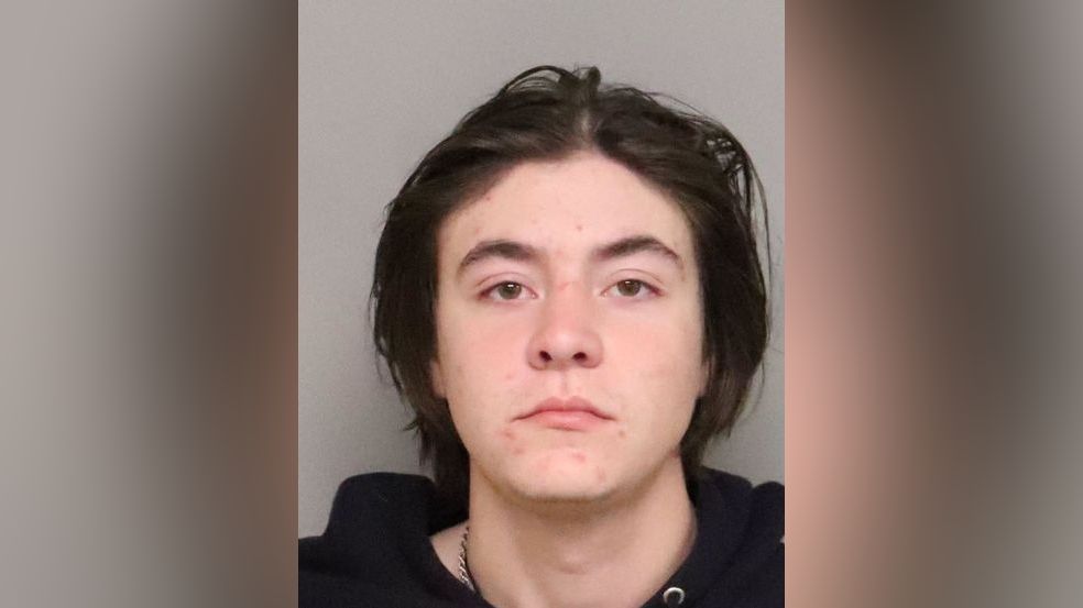 Police: Man used a replica gun in two SLO County store robberies
