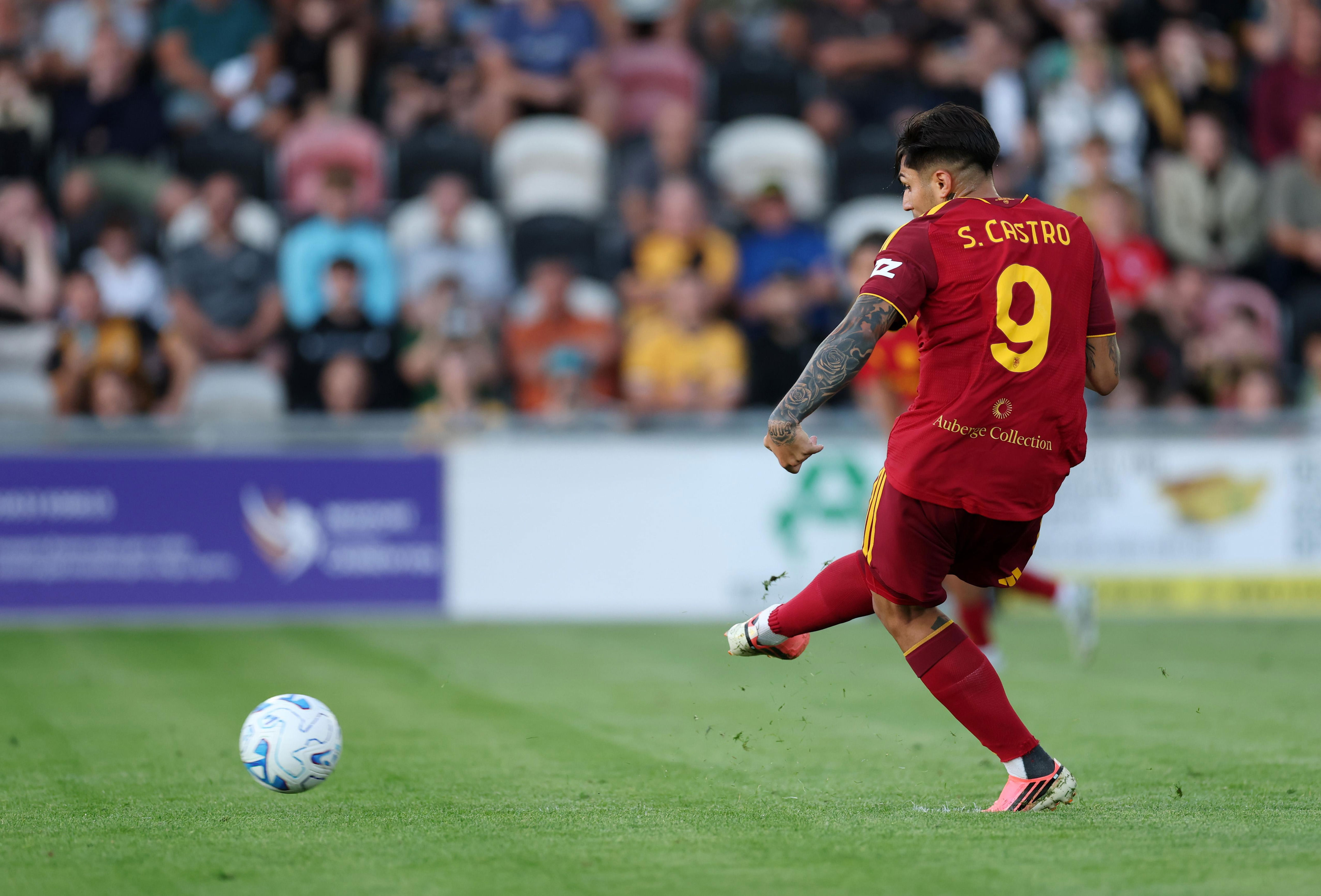 Roma travel north for top four battle with Como